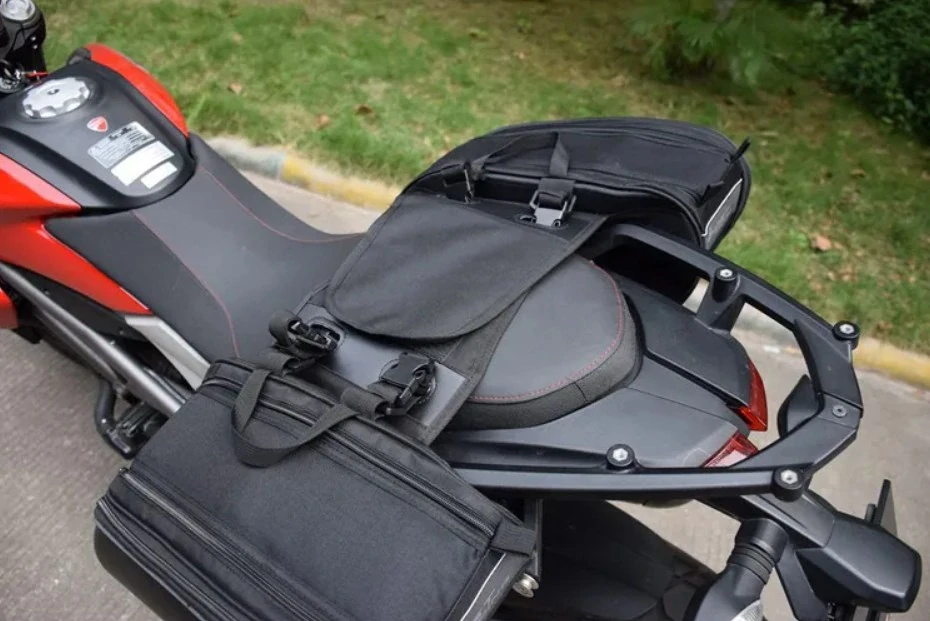 TXR Bočné brašne na motorku karbonové