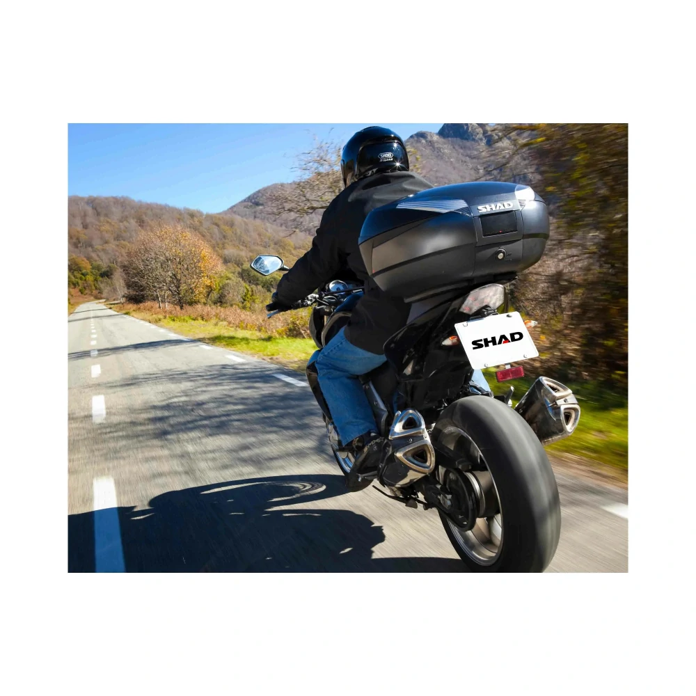 SHAD Vrchný kufor na motorku  s farebným krytom SH48 Karbón so zámkom PREMIUM SMART
